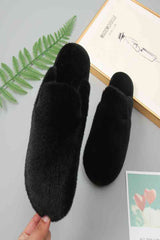 Faux Fur Slippers | Hassle Free Cart