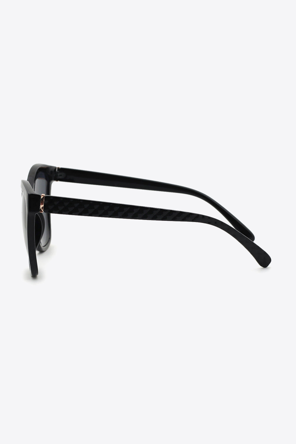 Women Wayfare Polycarbonate Black Sunglasses - Hassle Free Cart